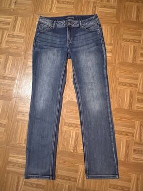 Maurices Women's Straight-Leg Jeans in Faded Blue Wash